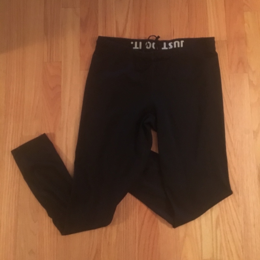 Women’s Nike ThermaFit Leggings Sz L